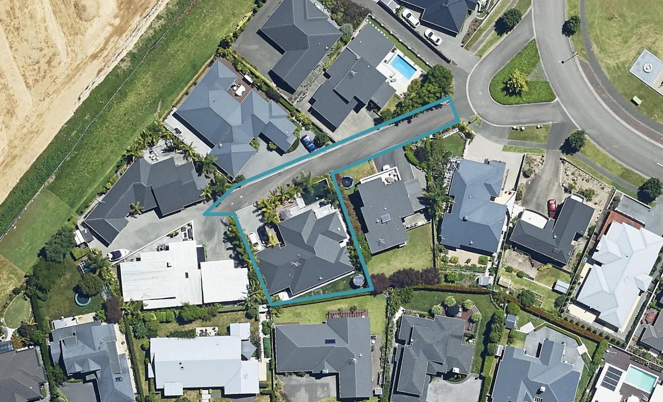 11 Glenpark Crescent, Bethlehem, Tauranga - Carousel 1
