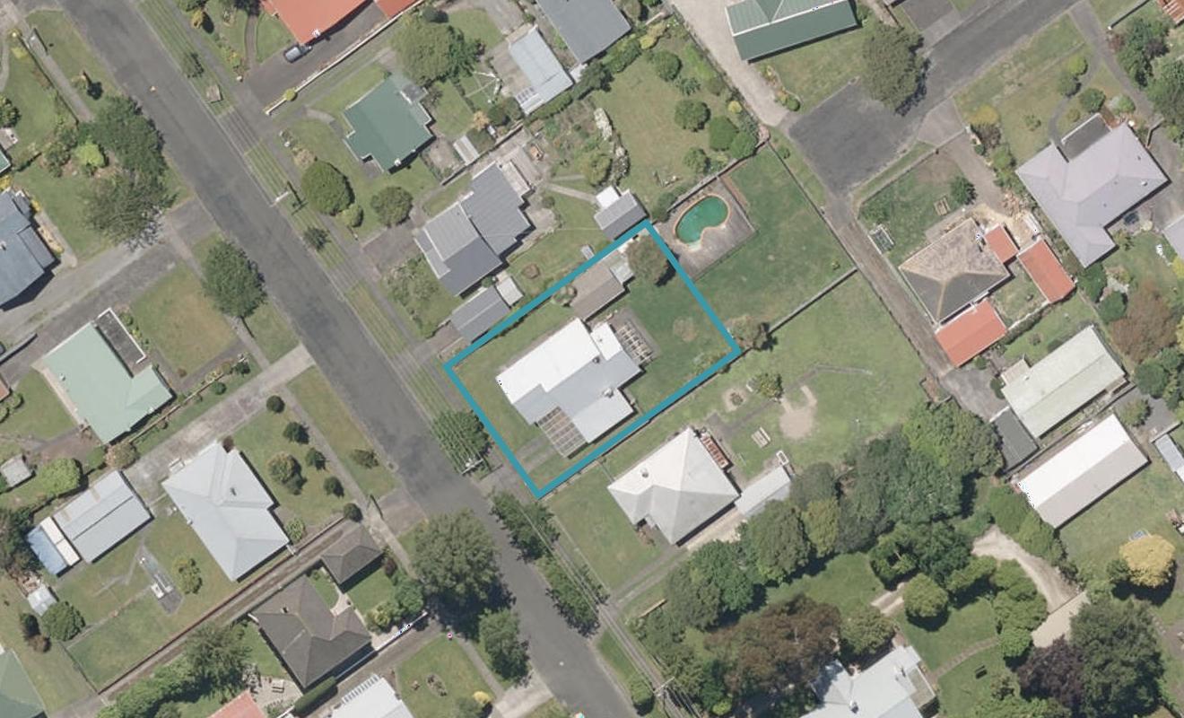 12 Cumbrae Place, Aramoho, Whanganui - Carousel 1