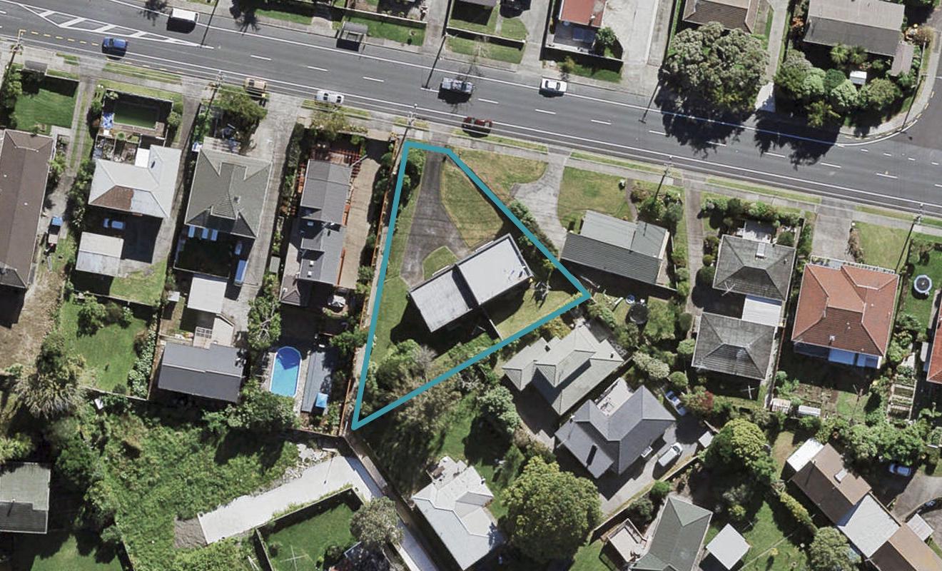 2/119 Chivalry Road, Glenfield, Auckland - Carousel 1
