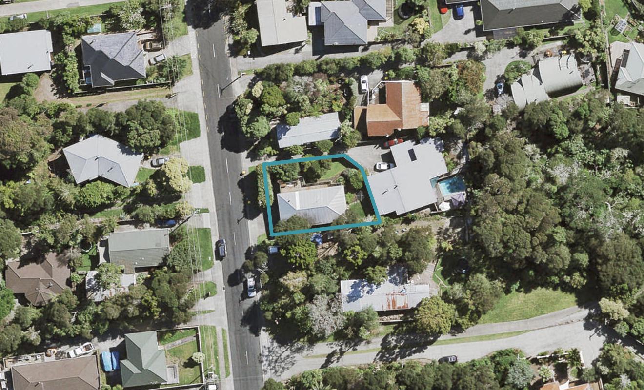 14A Konini Road, Titirangi, Auckland - Carousel 1
