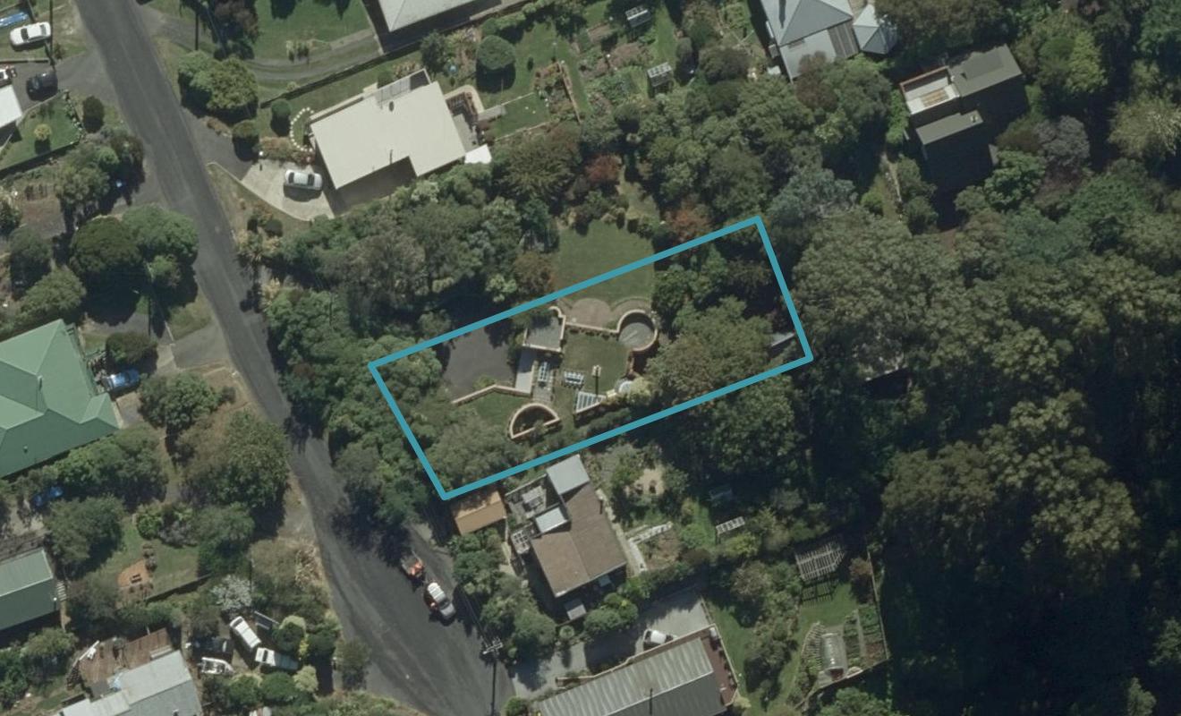 35 Frances Street, Broad Bay, Dunedin - Carousel 1