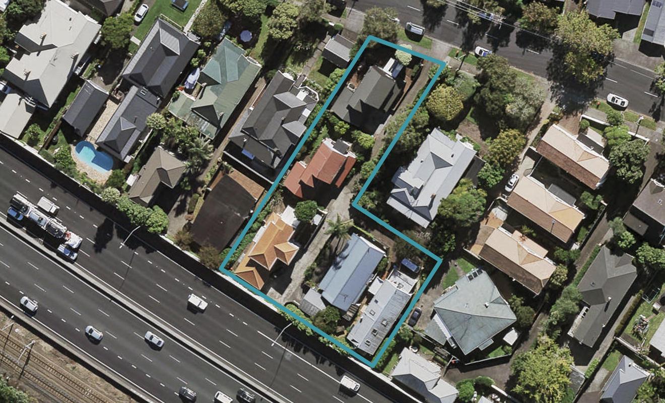 2/16 Lillington Road, Remuera, Auckland - Carousel 1