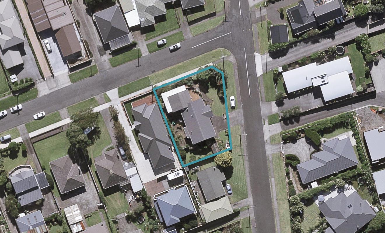 14 Fitzroy Road, Fitzroy, New Plymouth - Carousel 1