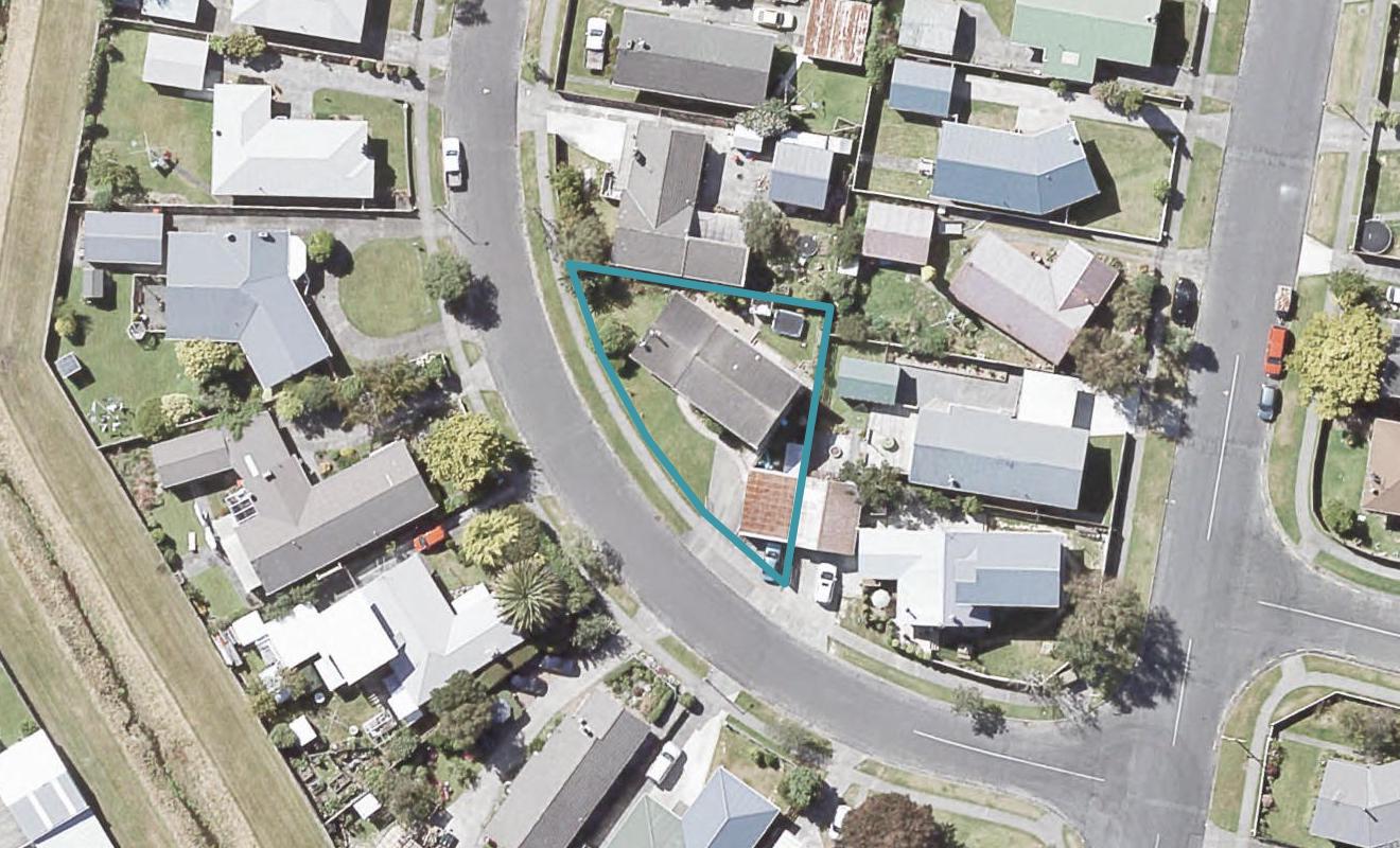 4 Momona Street, Wainuiomata, Lower Hutt - Carousel 1