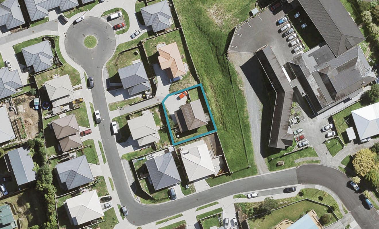 27 Denver Avenue, Sunnyvale, Auckland - Carousel 1