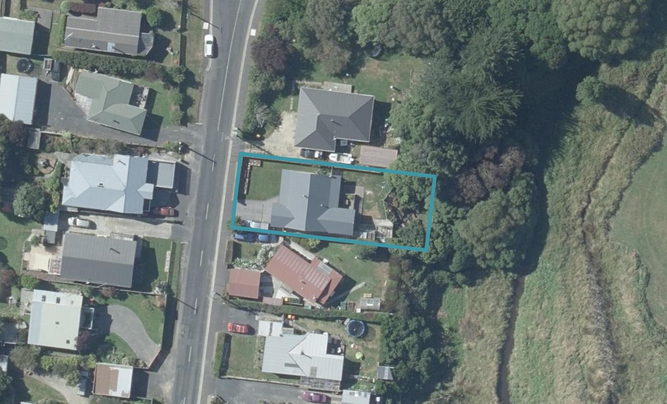 29 Edna Street, Ocean View, Dunedin - Carousel 1