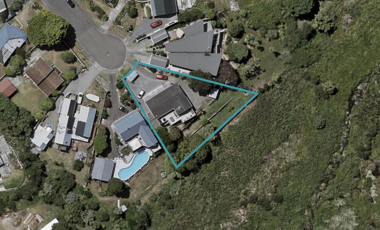 30 Freyberg Crescent, Waikanae Beach, Waikanae - Carousel 1