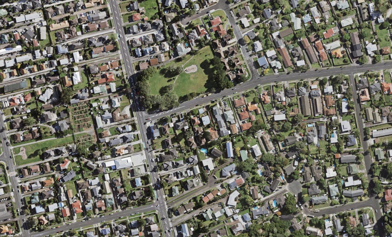 4/3A Grande Vue Road, Hillpark, Auckland - Carousel 1