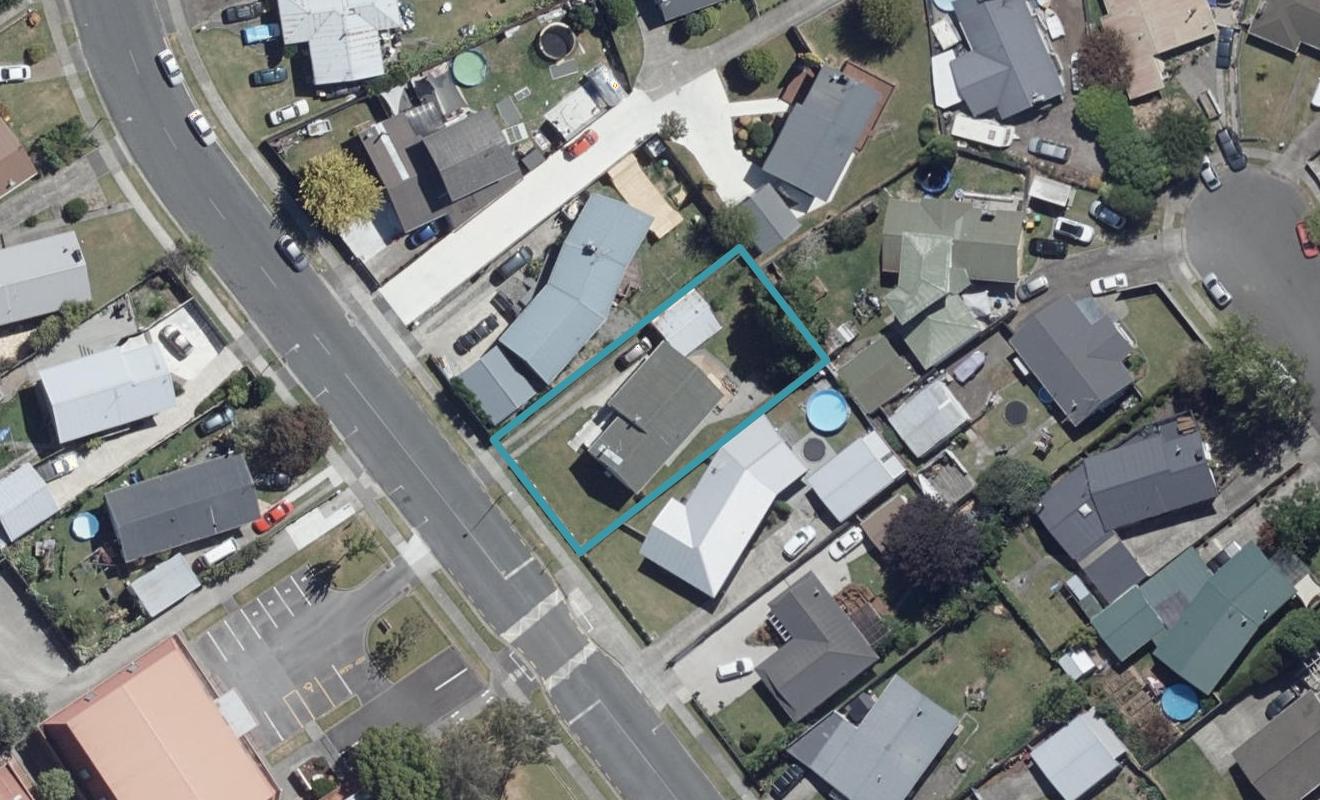 54 Deanwell Avenue, Deanwell, Hamilton - Carousel 1