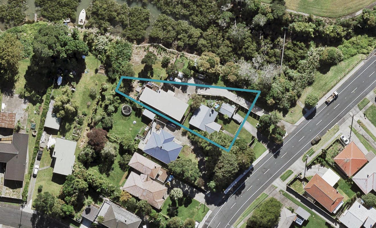 19 Matipo Road, Te Atatu Peninsula, Auckland - Carousel 1