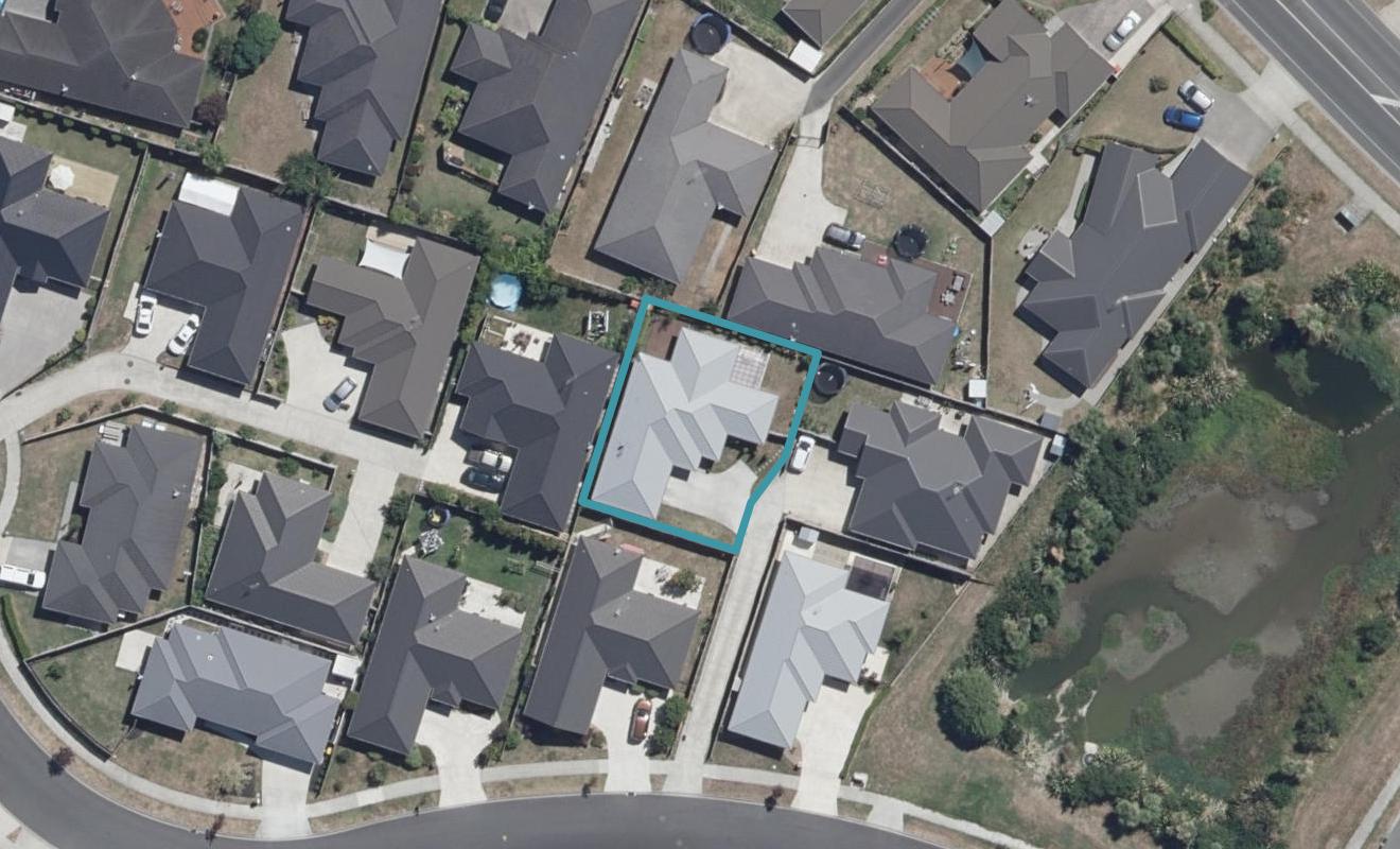 12 Trauzer Place, Flagstaff, Hamilton - Carousel 1