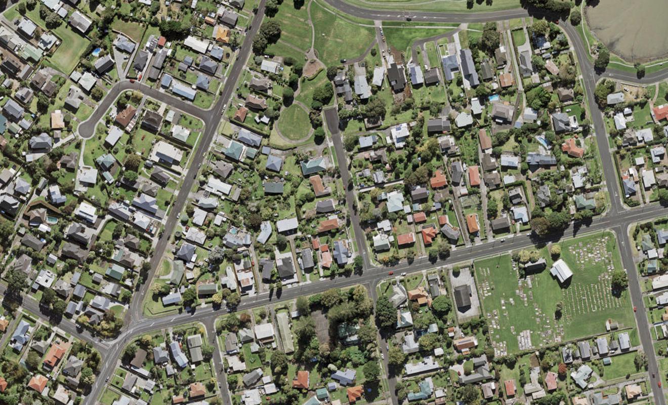 8 Scott Avenue, Mangere Bridge, Auckland - Carousel 1