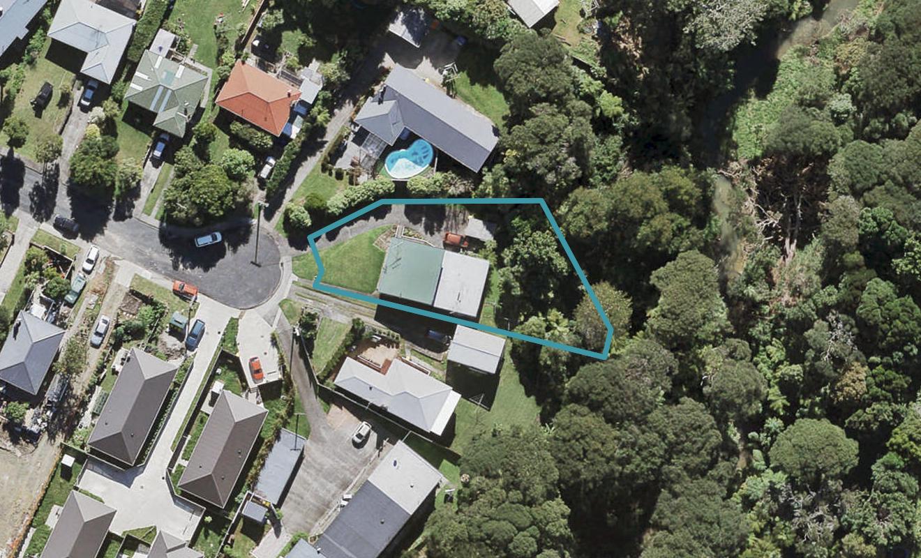 2/16 Valron Road, Te Atatu South, Auckland - Carousel 1