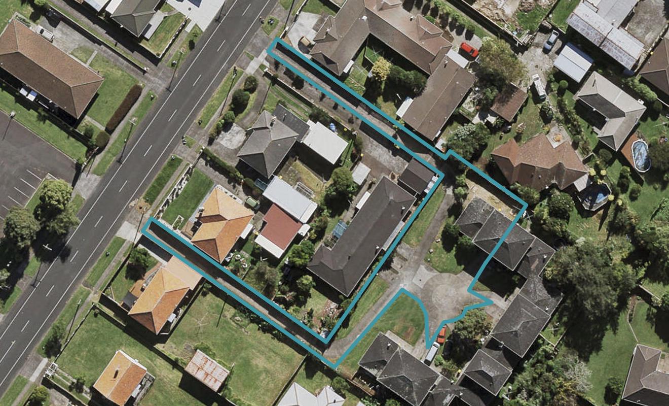 35 Birdwood Avenue, Papatoetoe, Auckland - Carousel 1