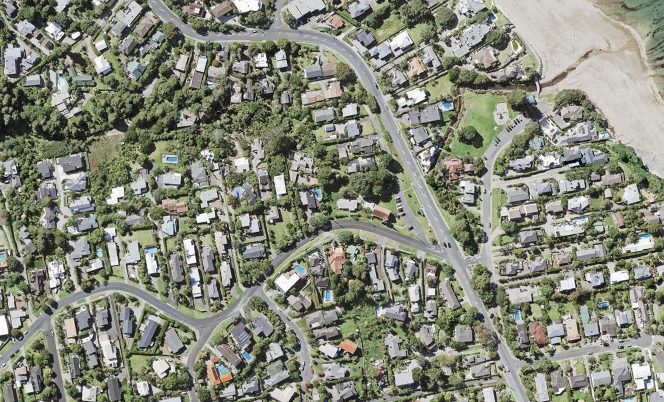 2/0 Park Rise, Campbells Bay, Auckland - Carousel 1