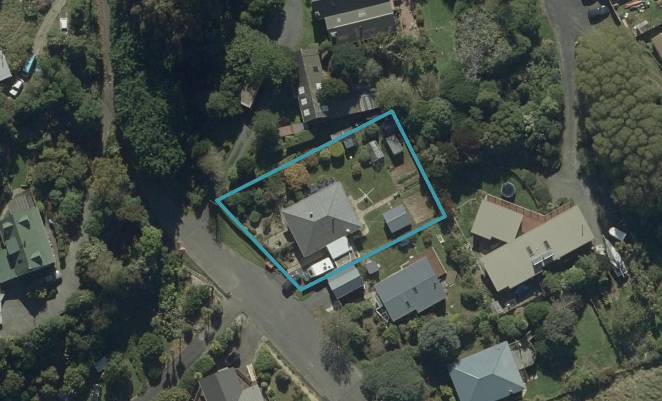 15 Solar Terrace, Broad Bay, Dunedin - Carousel 1