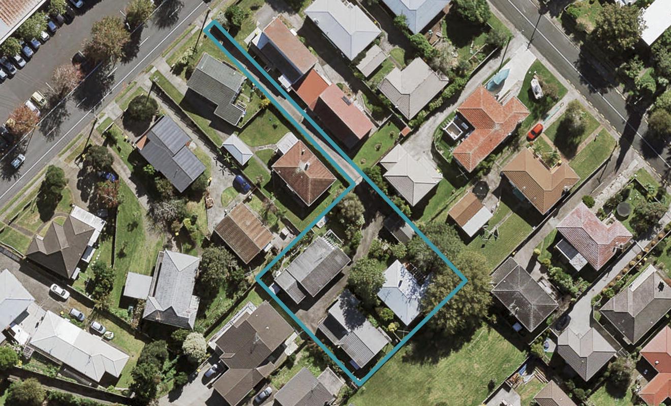 2/21 College Road, Northcote, Auckland - Carousel 1