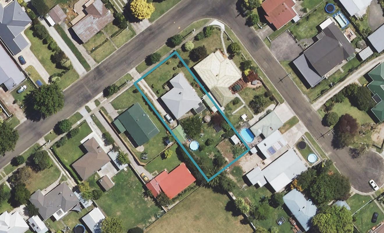 13 Kelvin Street, Inner Kaiti, Gisborne - Carousel 1