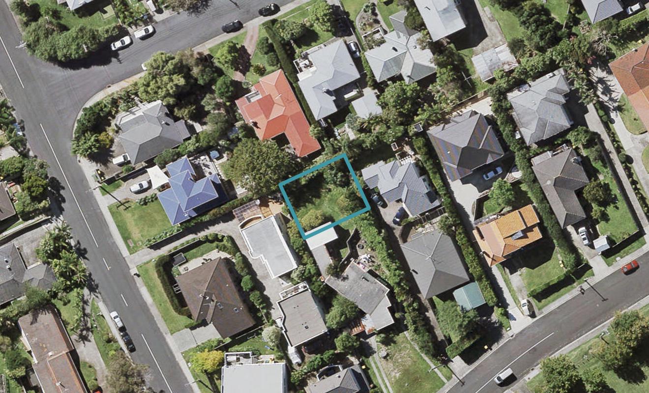 11D Marsh Avenue, Forrest Hill, Auckland - Carousel 1