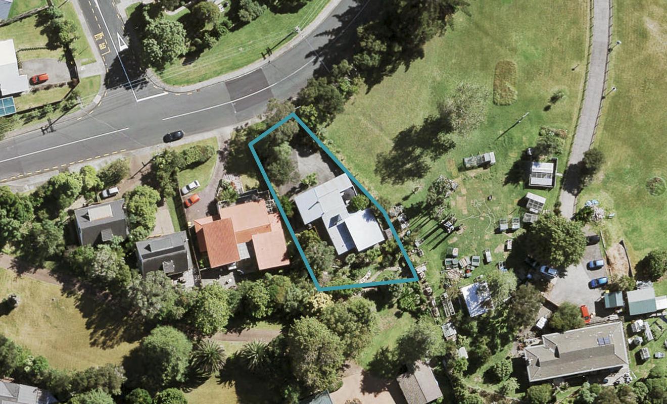 80 Avonleigh Road, Green Bay, Auckland - Carousel 1