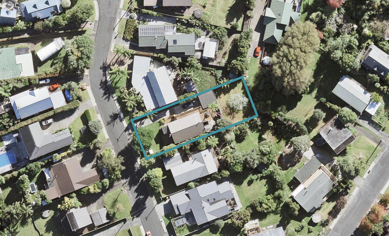 7 Valerie Crescent, Albany - Carousel 1