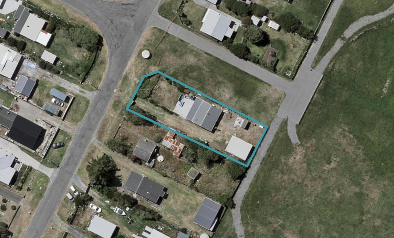 24 Gawler Street, Te Horo Beach - Carousel 1