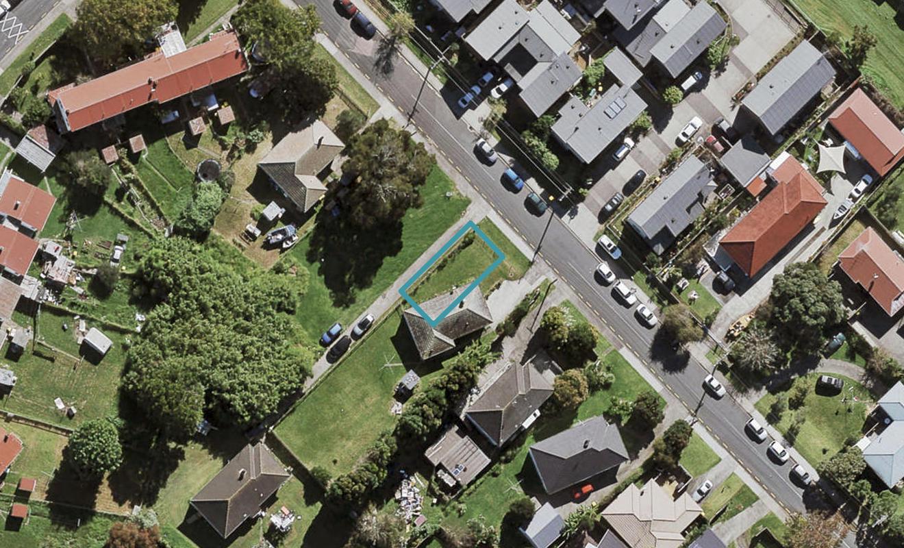 79 Tonar Street, Northcote, Auckland - Carousel 1