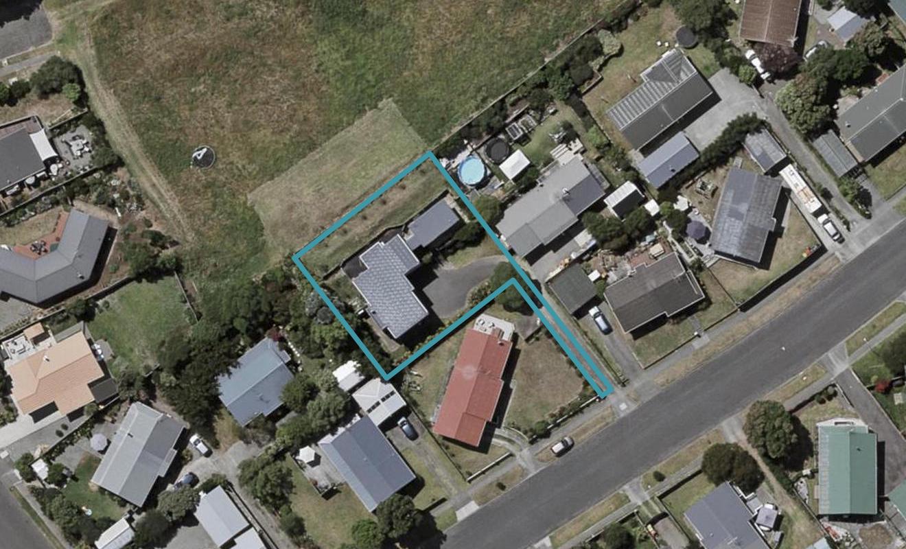 87 Queens Road, Waikanae Beach, Waikanae - Carousel 1