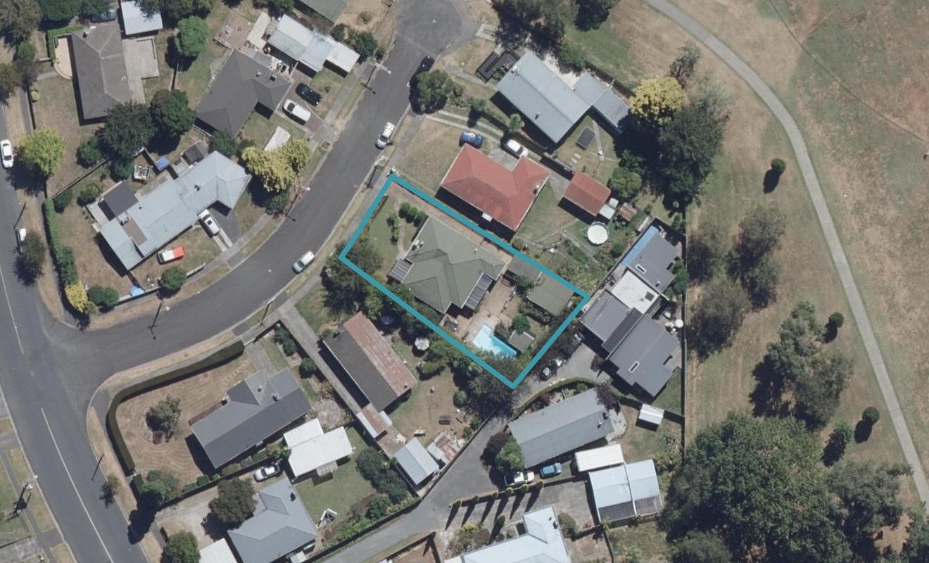 4 Willow Road, Hillcrest, Hamilton - Carousel 1