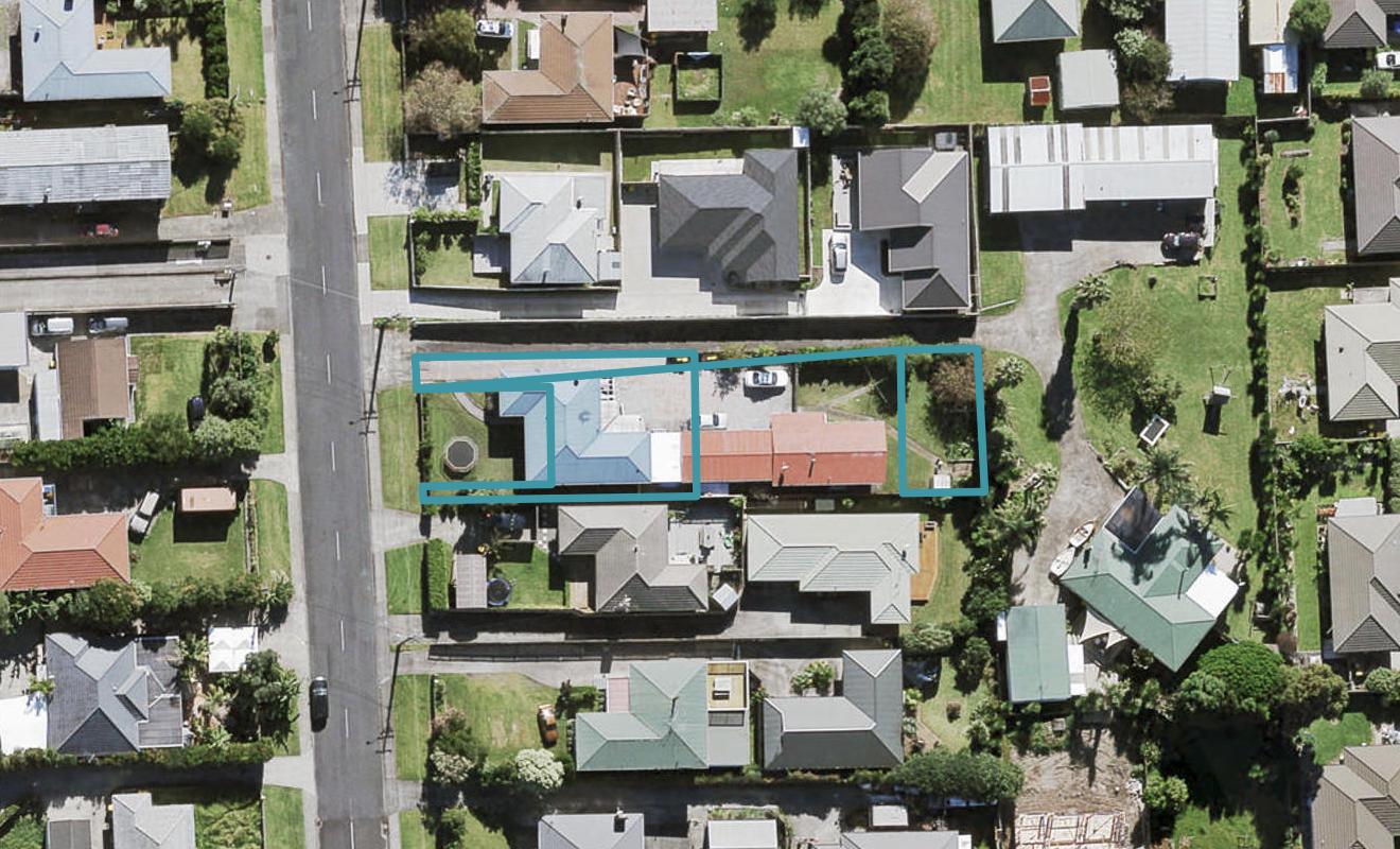 8/793 Te Atatu Road, Te Atatu Peninsula, Auckland - Carousel 1