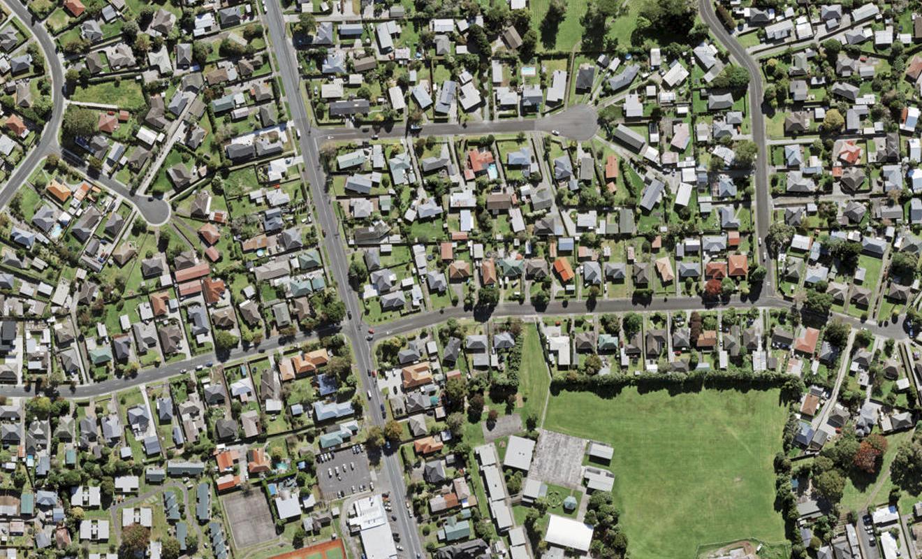 3/5 Hereford Street, Te Atatu Peninsula, Auckland - Carousel 1