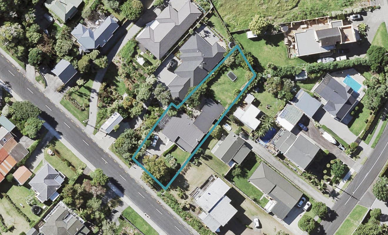 102 Beach Road, Mellons Bay, Auckland - Carousel 1