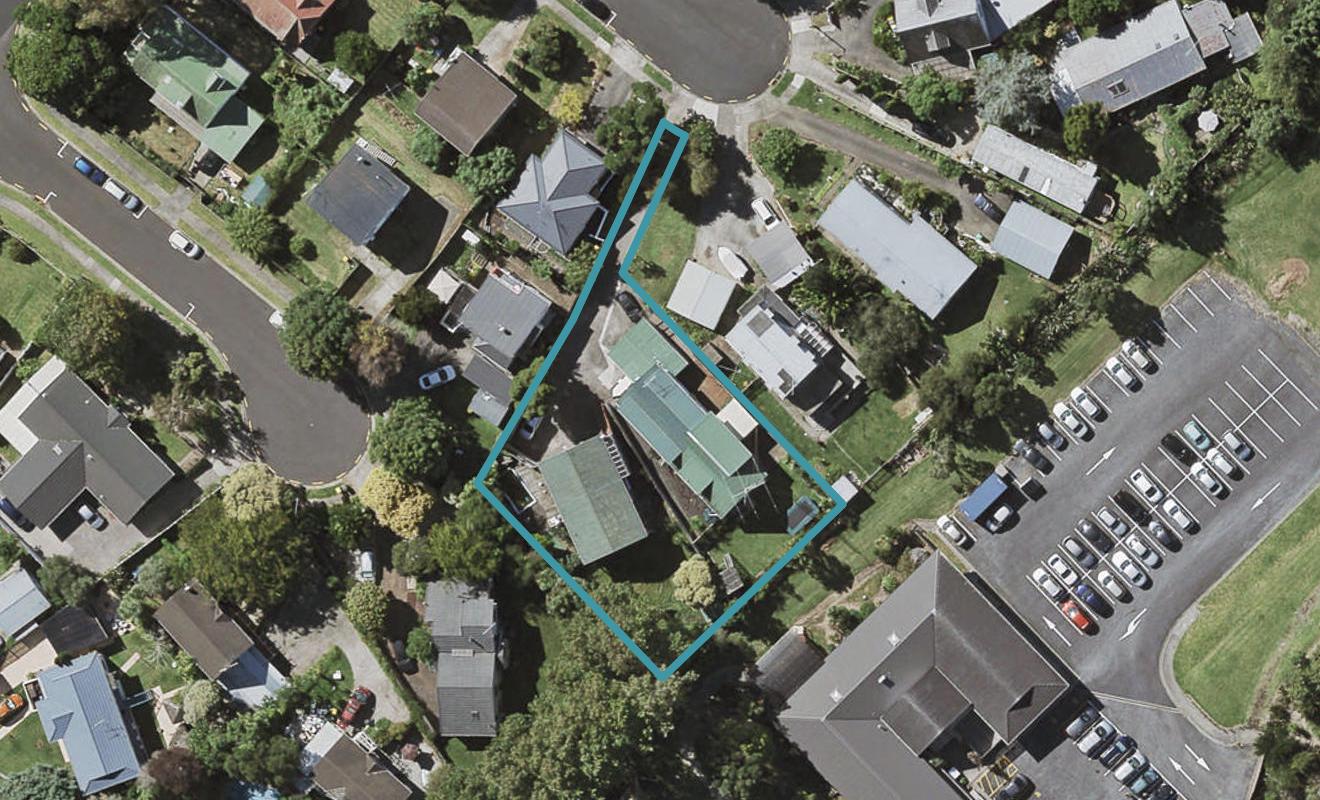 1/18 Kitewao Street, Northcote, Auckland - Carousel 1
