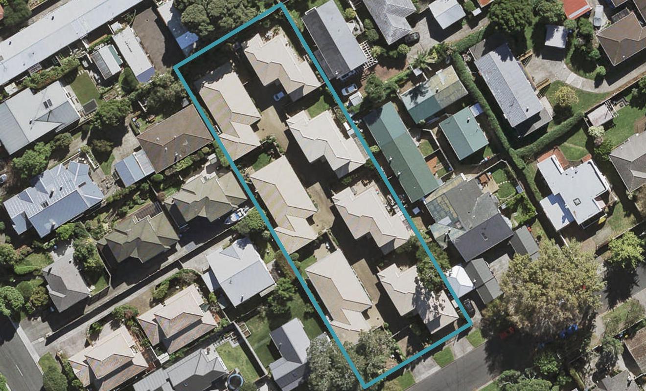 2/34 Tawa Road, Onehunga, Auckland - Carousel 1