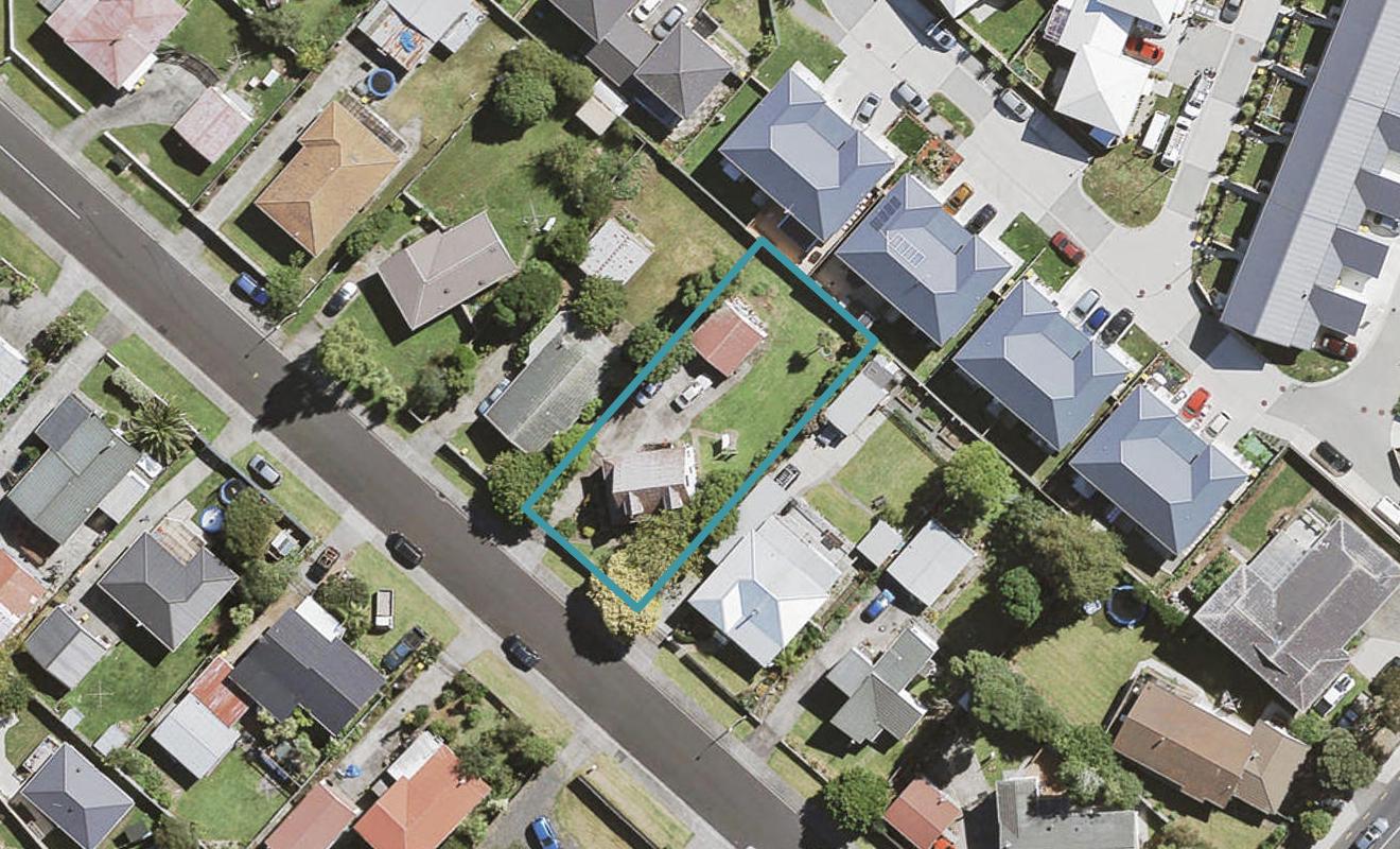7 Solea Road, Sunnyvale, Auckland - Carousel 1