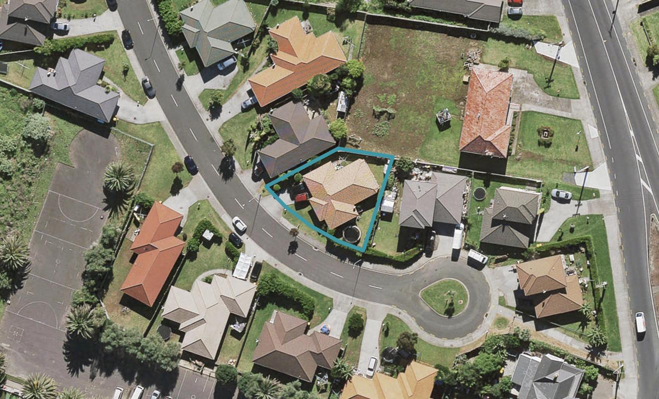 27 Kamaka Road, Mangere Bridge, Auckland - Carousel 1