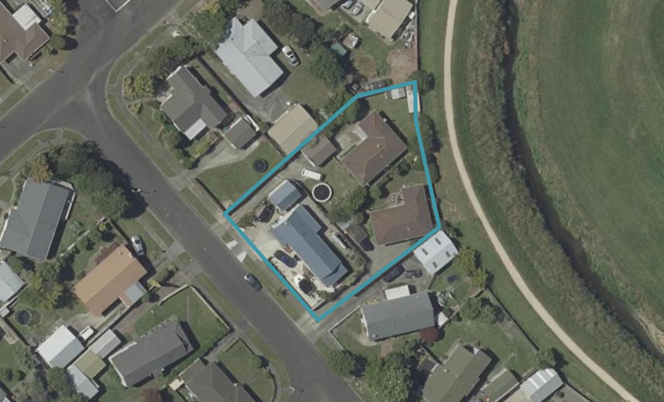 5 Willowstream Grove, Cloverlea, Palmerston North - Carousel 1