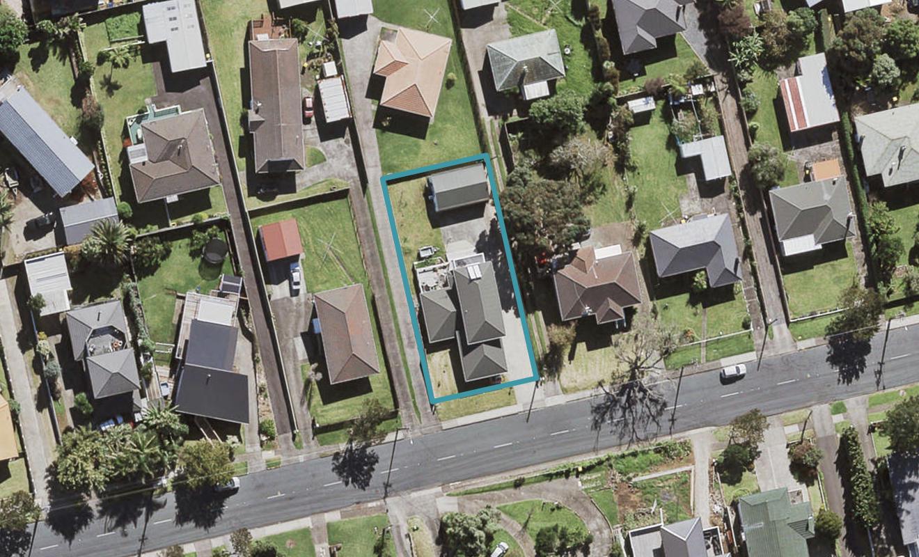 68 Taylor Road, Mangere Bridge, Auckland - Carousel 1