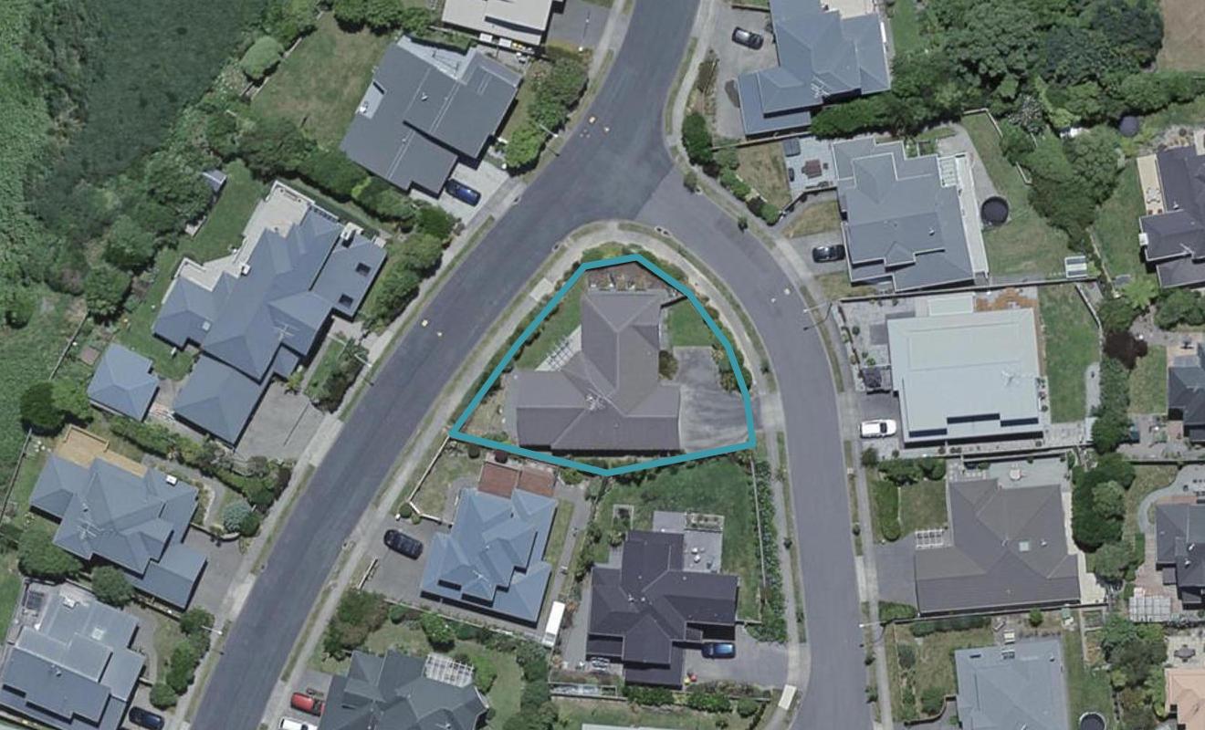 2 Edington Grove, Churton Park, Wellington - Carousel 1