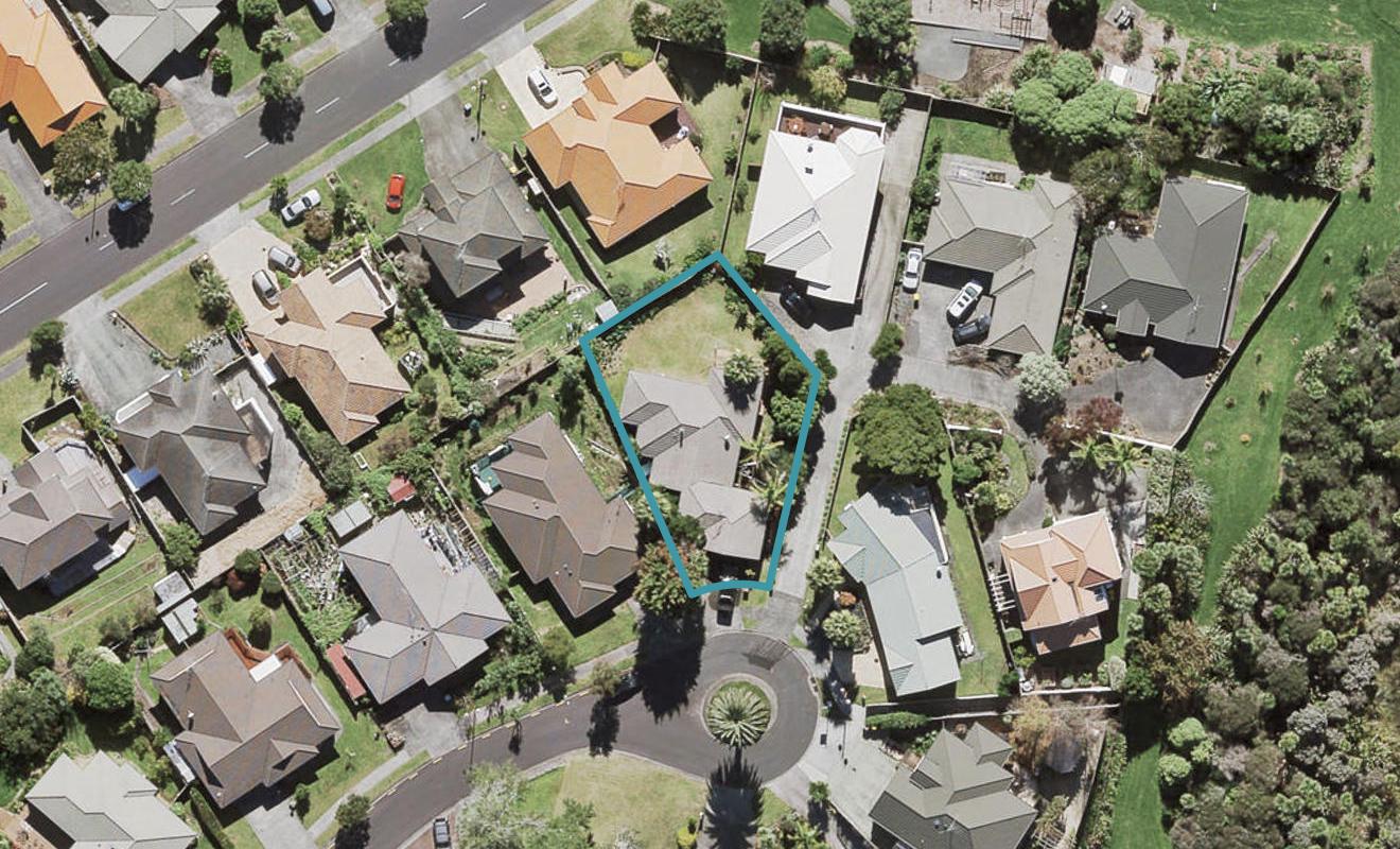 18 Jubaea Place, Henderson, Auckland - Carousel 1