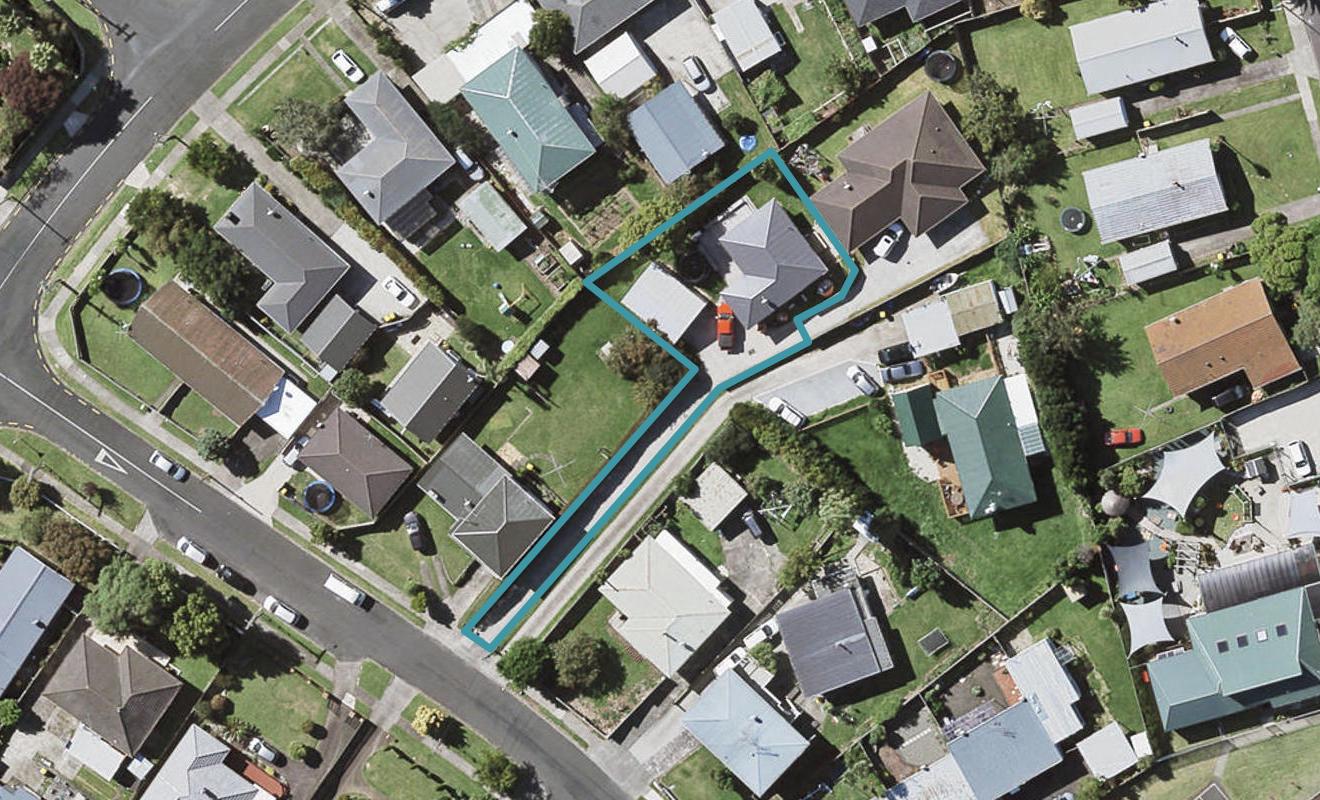 6 Swan Crescent, Pakuranga, Auckland - Carousel 1