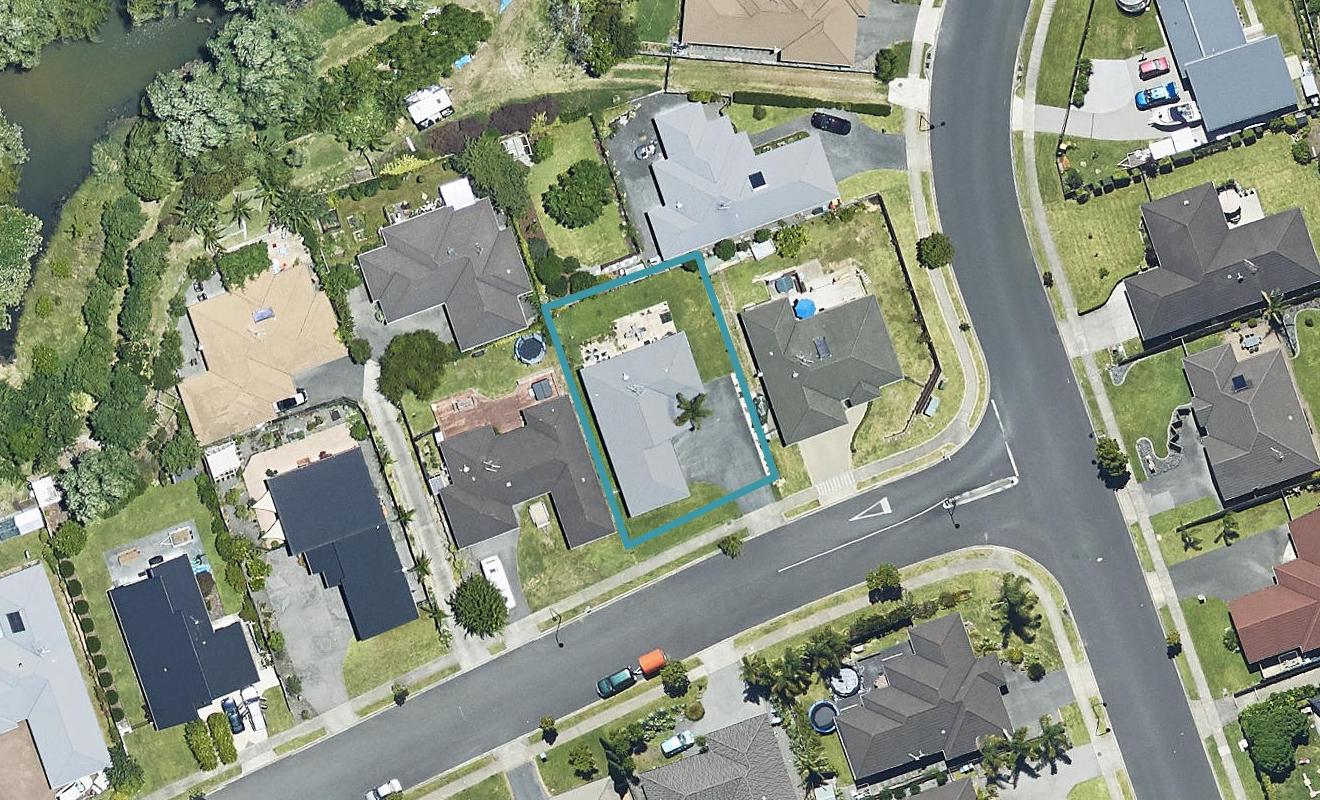 4 Eagle Street, Welcome Bay, Tauranga - Carousel 1