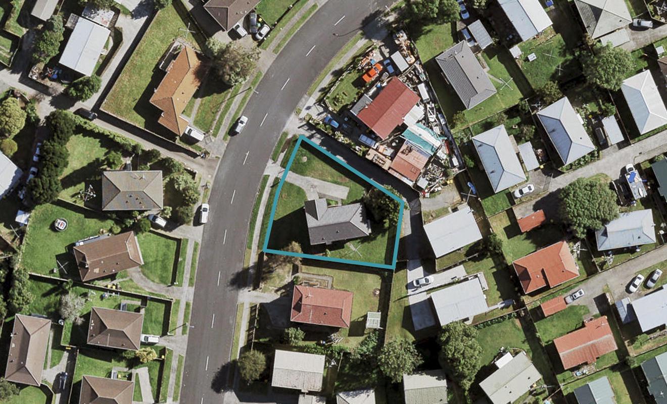 51 Maplesden Drive, Clendon Park, Auckland - Carousel 1