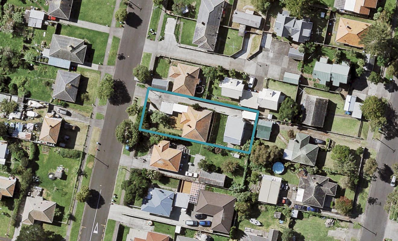 22 Kawiti Avenue, Point England, Auckland - Carousel 1