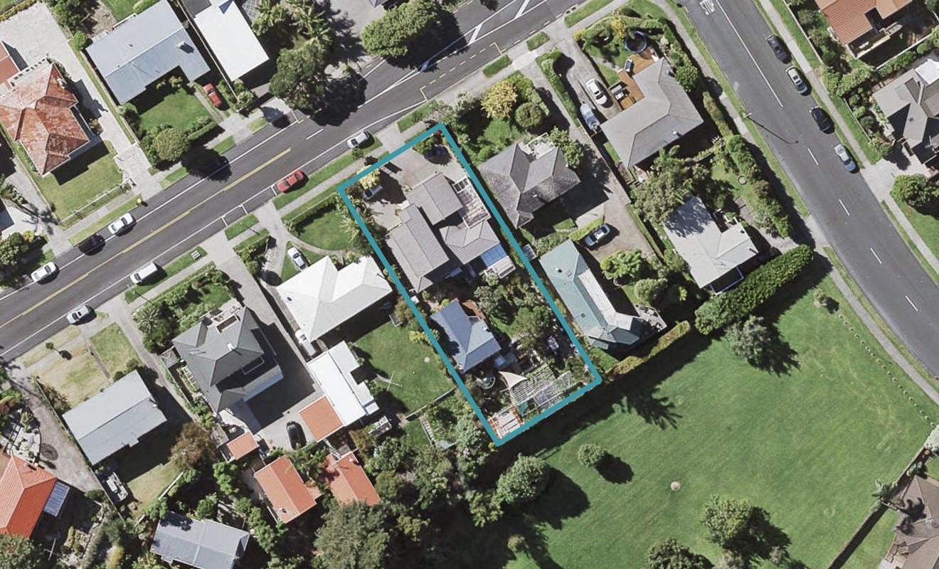 58 Bradbury Road, Botany Downs, Auckland - Carousel 1