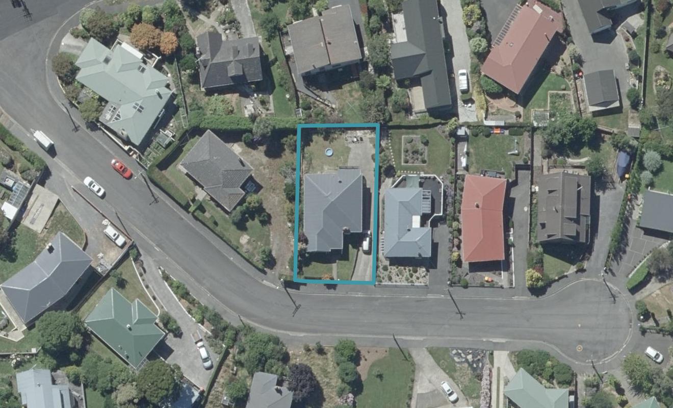 5 Colquhoun Street, Glenross, Dunedin - Carousel 1