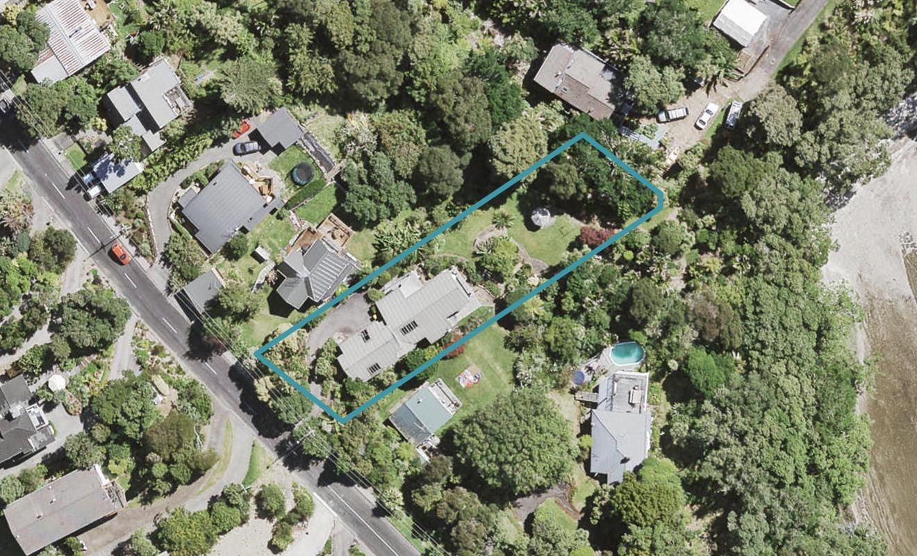 82 Tanekaha Road, Titirangi, Auckland - Carousel 1