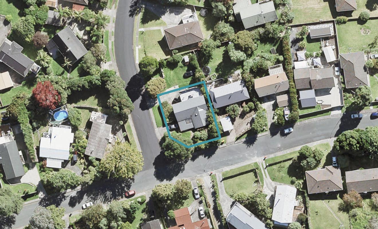 16 Eagleson Street, Northcross, Auckland - Carousel 1