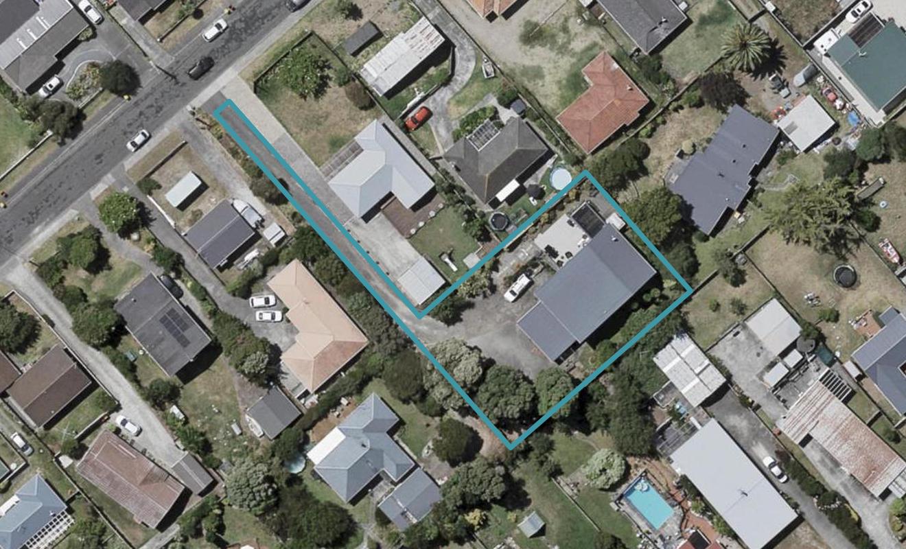 24 Michael Road, Paraparaumu Beach, Paraparaumu - Carousel 1