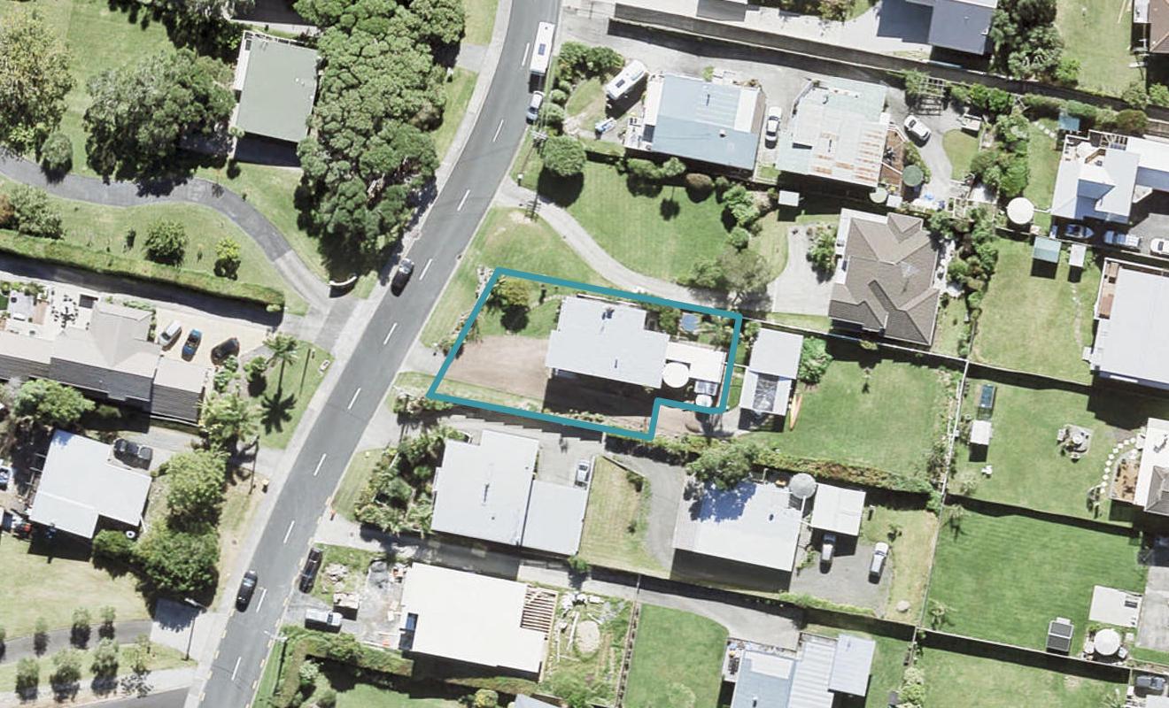 21 Tindalls Bay Road, Tindalls Beach, Whangaparaoa - Carousel 1